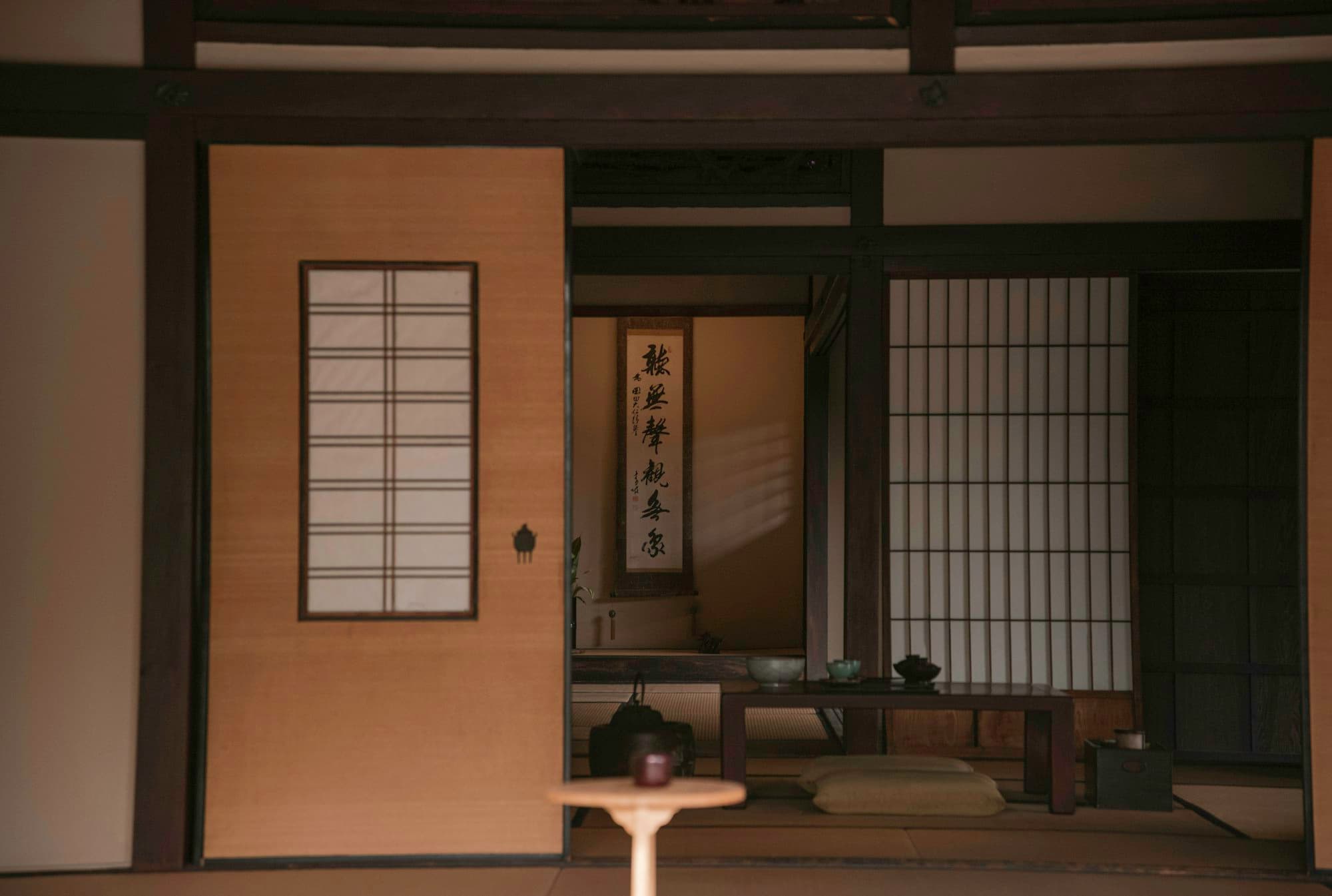 入口の戸